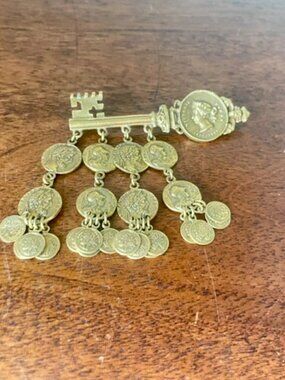 Vintage Rare Corocraft Gold Tone Faux Ancient Coin Dangle Key Statement Brooch